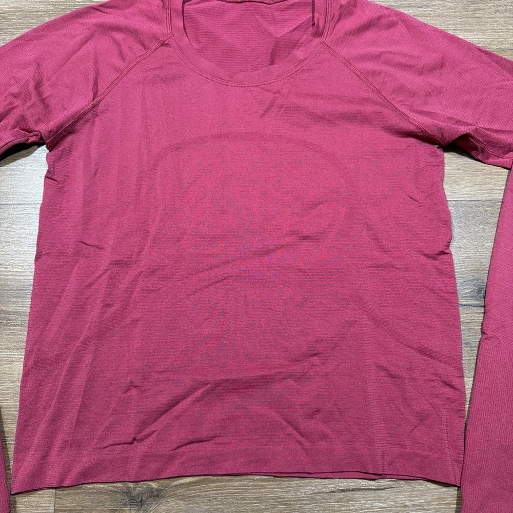 Lululemon Size 8 Swiftly Tech 2.0 Race Length‎ Long Sleeve Magenta Yoga Athletic